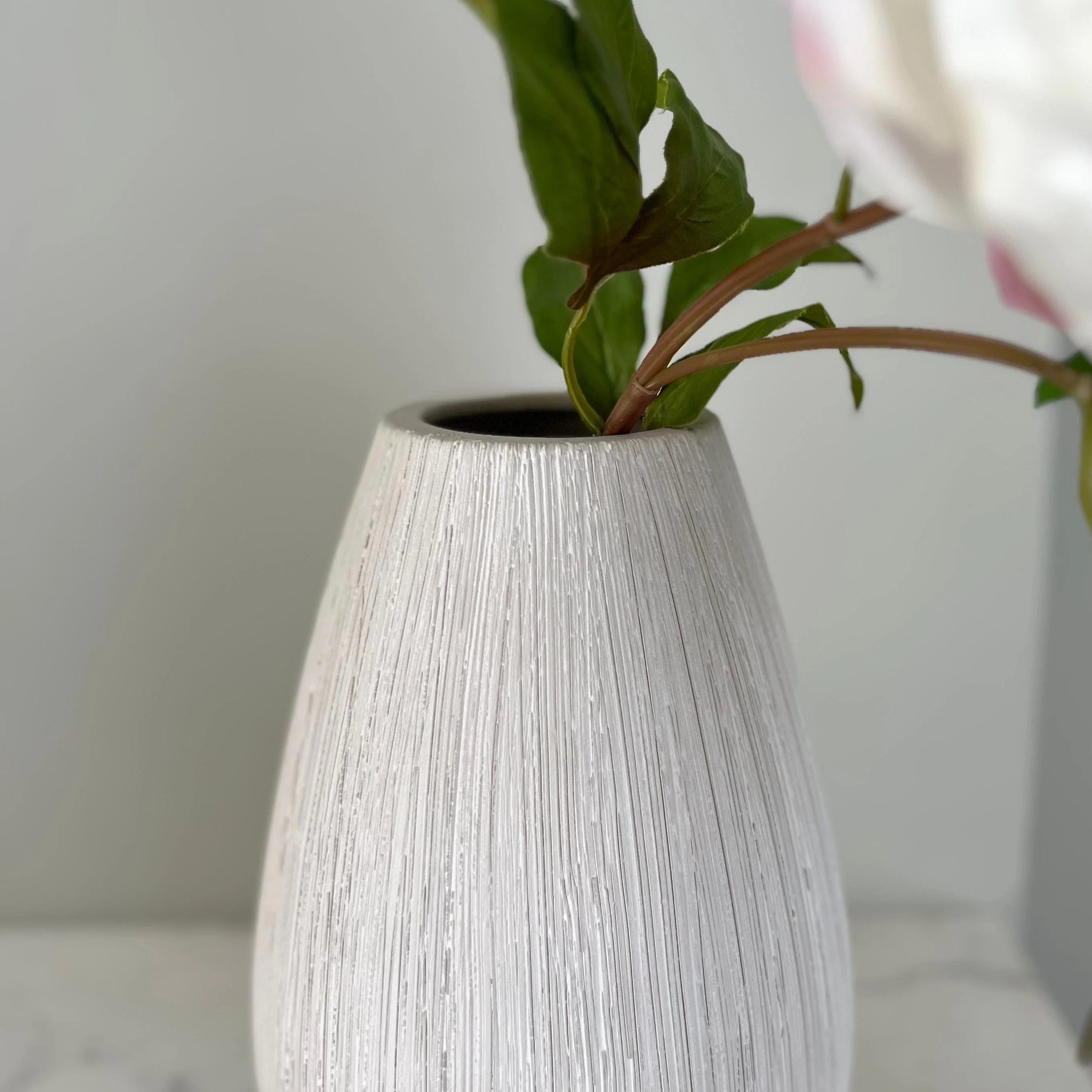 Bibury Vase - Image 3