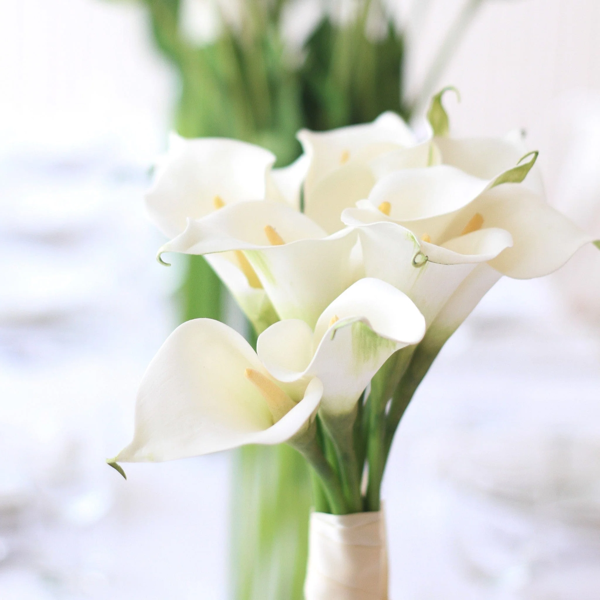 Artificial White Calla Lily - Image 5