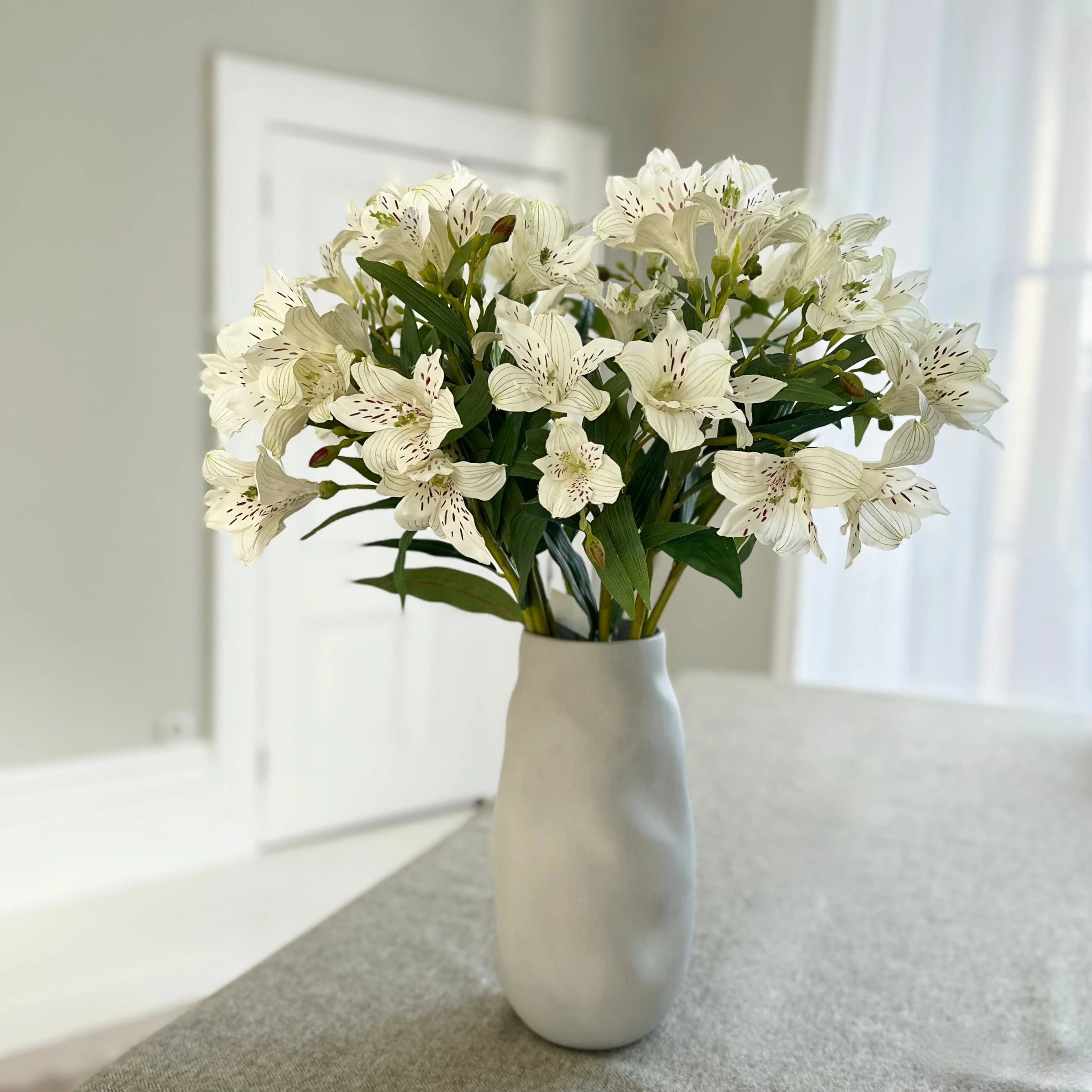 Artificial Small White Lily - Image 5